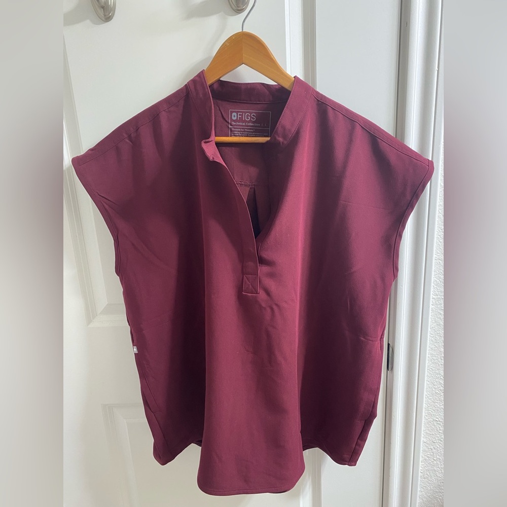 Figs burgundy NWOT Rafaela scrub top